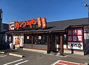 飲食店「かつや愛知半田店まで107m」