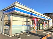 コンビニ「ローソン半田更生町店まで325m」