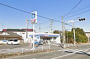 コンビニ「ローソン半田大高店まで564m」