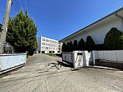 中学校「春日井市立高蔵寺中学校まで1903m」