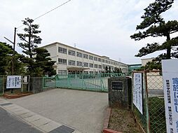 小学校「市立味美小学校まで850m」