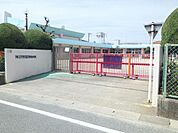 幼稚園、保育園「春日井市立上八田保育園まで310m」