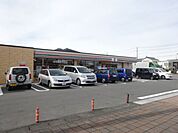 コンビニ「セブンイレブン津島昭和町店まで320m」