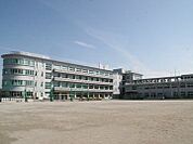中学校「愛西市立佐織中学校まで396m」