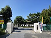 小学校「津島市立北小学校まで662m」