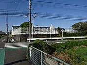 小学校「あま市立正則小学校まで1495m」