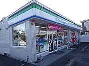 コンビニ「ファミリーマート津島宮川店まで470m」