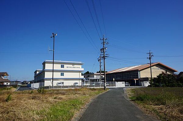 画像2:小学校「豊川市立東部小学校まで2911m」