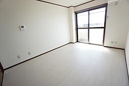 ライフイン・ウエスト 3階1Kのリビング/ダイニング