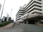 病院「新城市民病院まで880m」