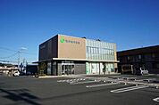 銀行「蒲郡信用金庫まで900m」