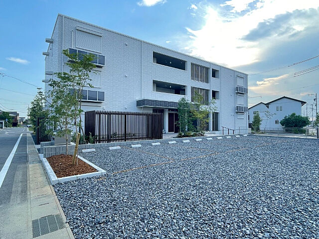 4 / 4