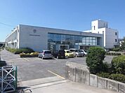 小学校「犬山市立犬山西小学校まで647m」