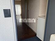 インターホン完備の玄関スペースです