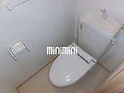 清潔感のあるトイレスペースです。