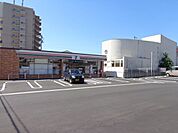 コンビニ「セブンイレブンまで450m」