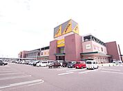 ショッピング施設「アピタまで1100m」