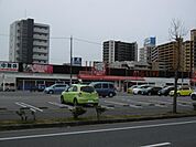 スーパー「ビックリブまで1500m」