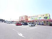 ショッピング施設「フィール清洲店まで560m」
