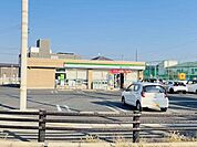コンビニ「ファミリーマート清須西田中松本店まで755m」
