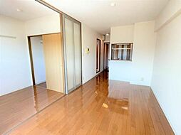 カーサコモダ新舞子Ｂ 5階1LDKのリビング/ダイニング