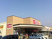 スーパー「マックスバリュ知多新知店まで720m」