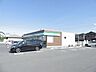 周辺：コンビニ「ファミリーマートまで570m」