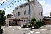 病院「渡部耳鼻咽喉科まで340m」