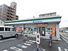 周辺：コンビニ「ファミリーマート岩倉新柳町店まで438m」