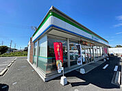 コンビニ「ファミリーマート豊明間米東店まで459m」
