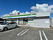 コンビニ「ファミリーマート豊明鎗ヶ名店まで642m」
