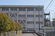 中学校「豊明市立栄中学校まで688m」