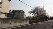 小学校「大府市立共長小学校まで691m」