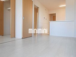 ファミーユ南山 2階2LDKのリビング/ダイニング