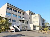 中学校「尾張旭市立東中学校まで2211m」