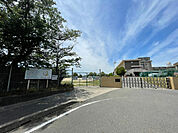 小学校「東郷町立春木台小学校まで897m」