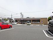 コンビニ「セブンイレブンまで850m」