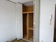 奥行きのある収納です
