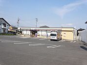 コンビニ「セブンイレブンまで270m」