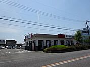 飲食店「スシローまで580m」