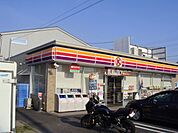 コンビニ「サークルKまで120m」