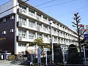 小学校「市立師勝西小学校まで250m」
