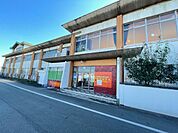 幼稚園、保育園「西春幼稚園まで681m」