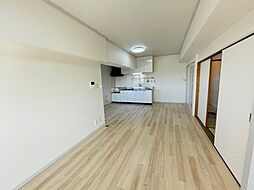 弥富青山ハイツＮ棟 5階3LDKのリビング/ダイニング