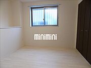 北側洋室