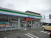 コンビニ「ファミリーマート静岡曲金南店まで91m」