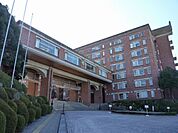 大学「静岡県立大学まで1437m」