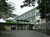 小学校「静岡市立清水興津小学校まで1112m」