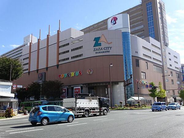 画像13:ショッピング施設「ザザシティ浜松まで640m」