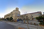 小学校「浜松市立東小学校まで924m」